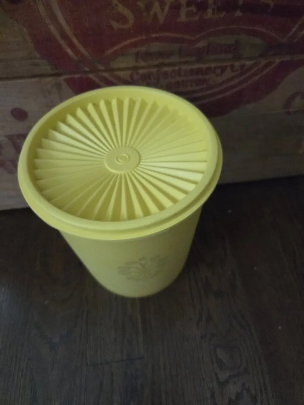 Vintage Yellow Tupperware Servalier 7